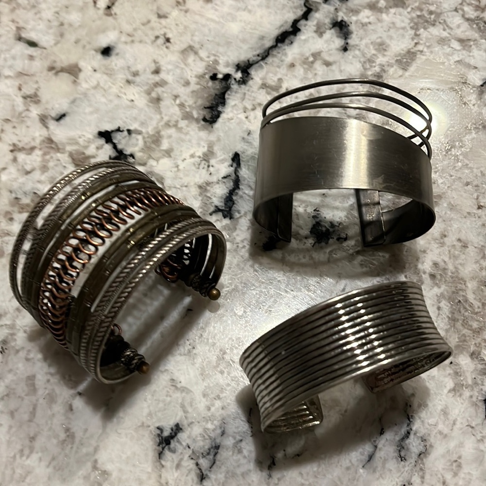3 bracelets